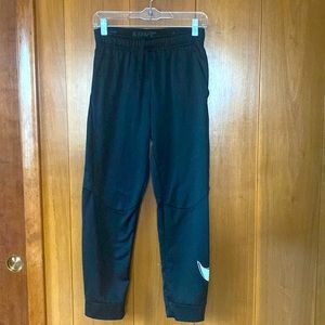 Nike black boys dri- fit pants XL